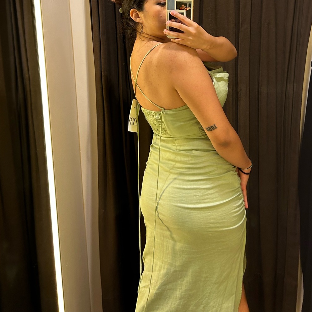 Elegant Green Spaghetti Strap Dress